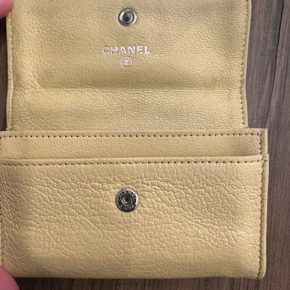 Chanel Calfskin Yellow Leather Compact Wallet with CC Logo - Picture 4 of 13